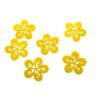 Filzbl&uuml;mchen mit Ornamenten gelb ca 5cm 4mm dick 1 VE 5 x 12 St&uuml;ck